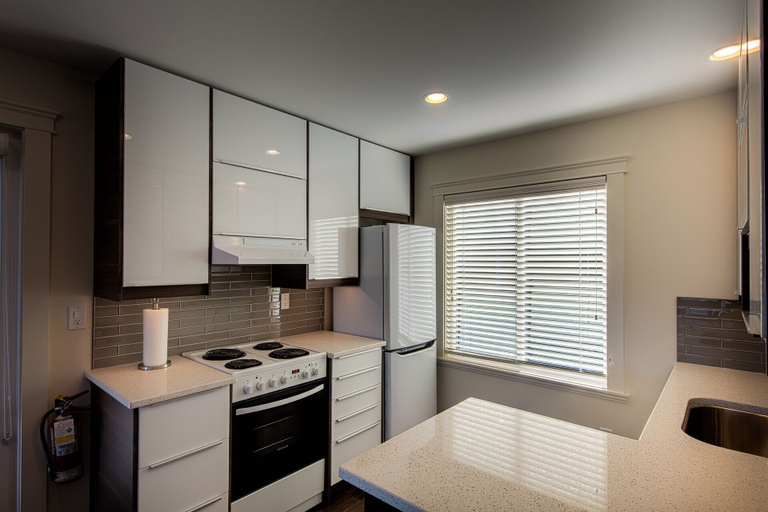 Others 4, Qualicum Beach Ocean Suites, Nanaimo