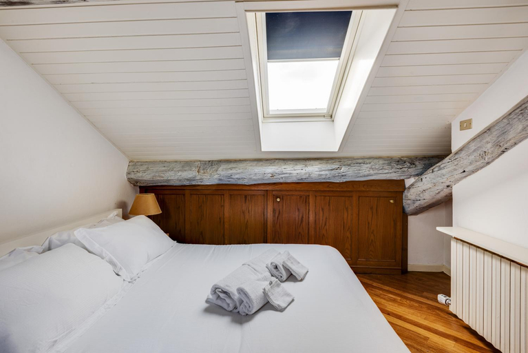 Bedroom 1, Duplex incantevole sui tetti nel cuore dei Navigli, Milano