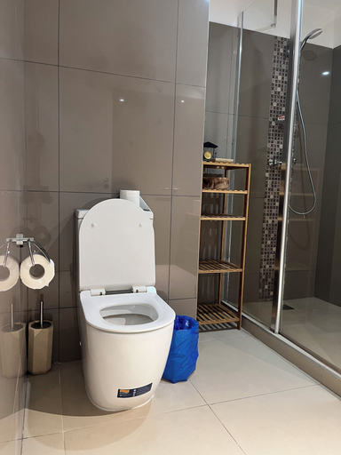 Bathroom, RT Properties at Riviera Residence, Accra