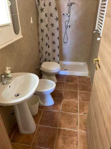 Bathroom 3, Colle Paciocco, Rome