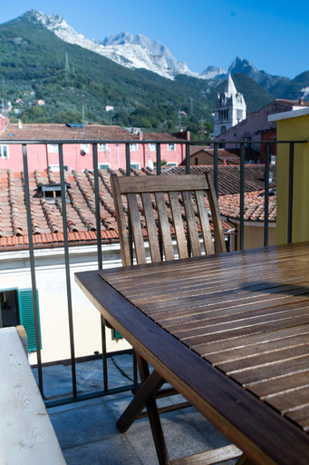 Others 3, Carrara Bella, Massa Carrara
