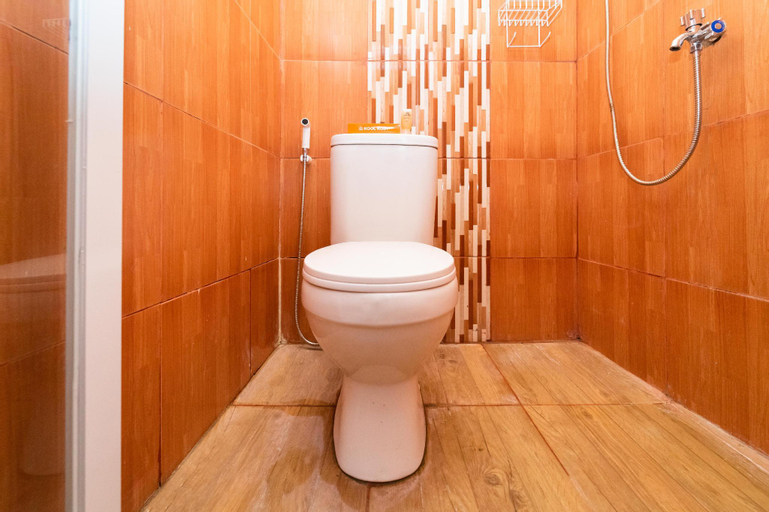 Bathroom 8