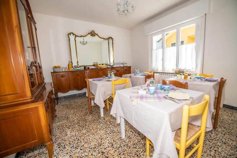 Food & Drinks, BeeLiving Room&Breakfast, Rimini