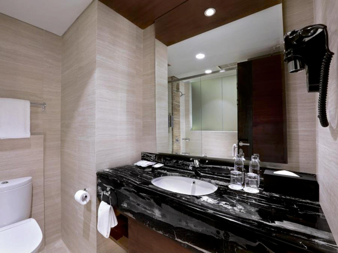 Bathroom 17