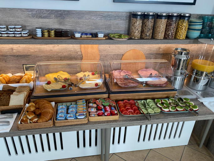 Food & Drinks 2, Hotel Victoria, Wesel