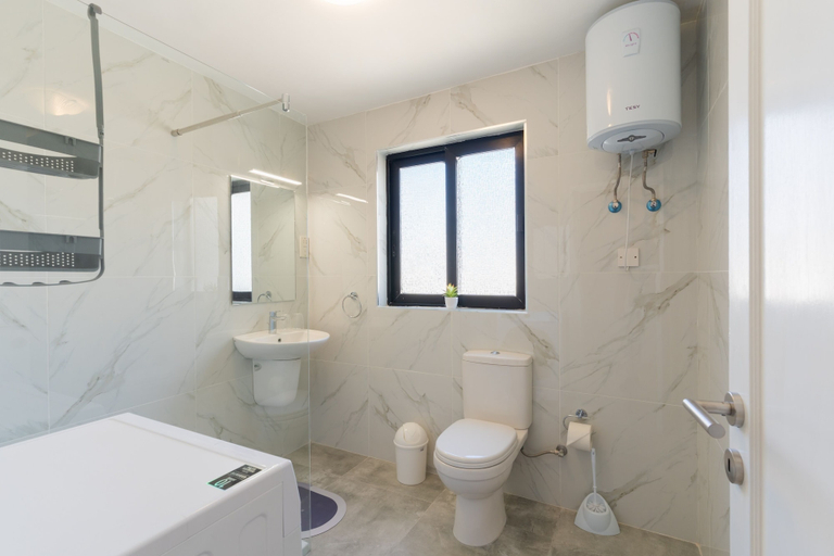 Bathroom 4, Tempo Suites, Saint Paul's Bay