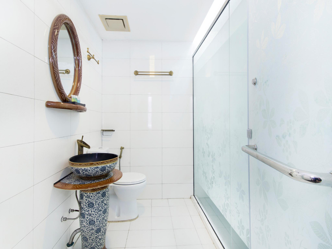 Bathroom 4, S Hotel Seberang Jaya, Central Seberang Perai