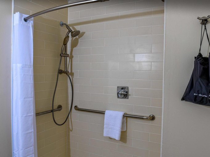 Bathroom 8