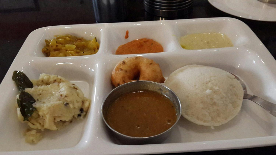 Food & Drinks 5, Kohinoor Hotels, Erode