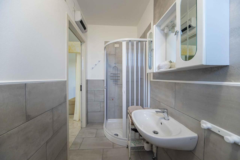 Bathroom 5, Albergo Luisss, Grosseto
