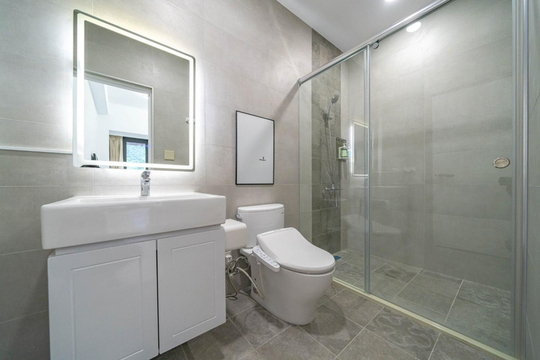 Bathroom 2, Jinshanyou, Hualien
