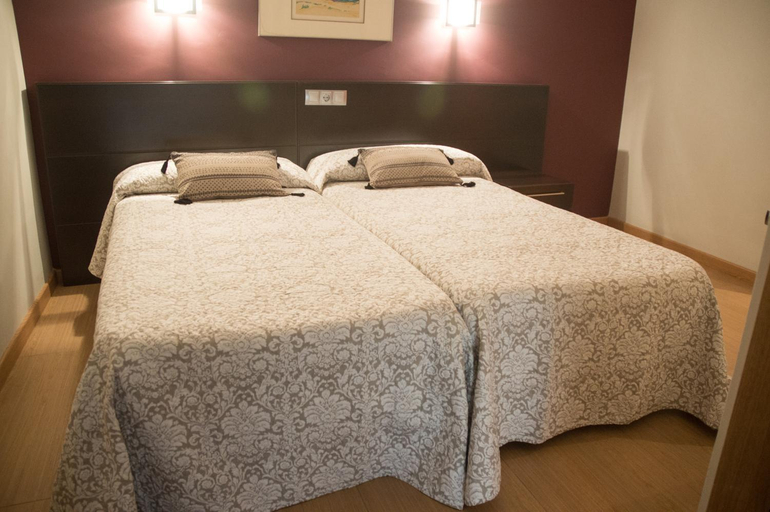 Others 5, Hostel El Lechuguero, Navarra