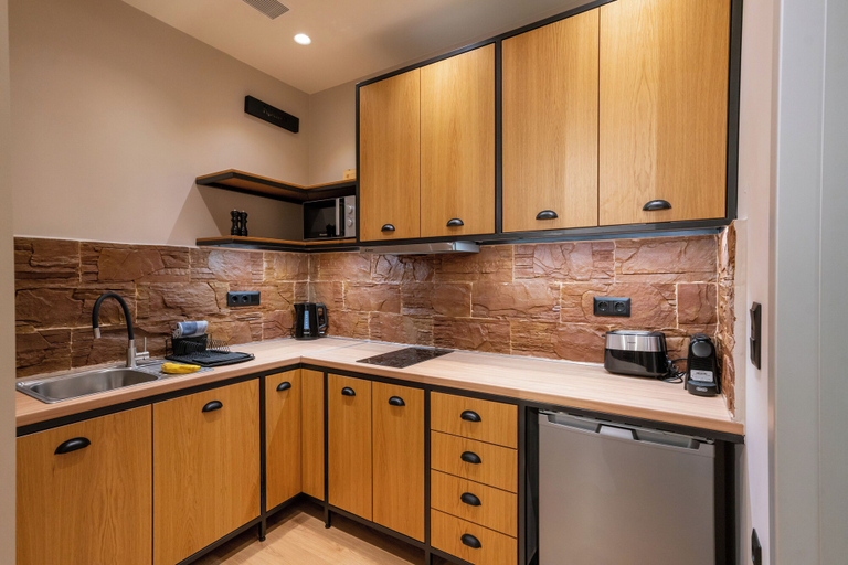 Others 3, Kraka Apartments, Peloponnese