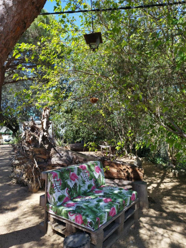 Others 4, Hostal Los Pinares, Girona