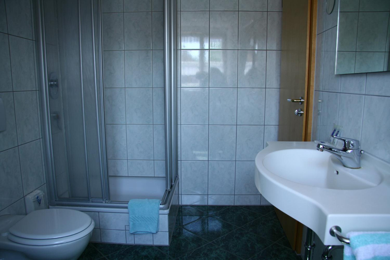 Bathroom 3, Zur Krone, Eichstätt