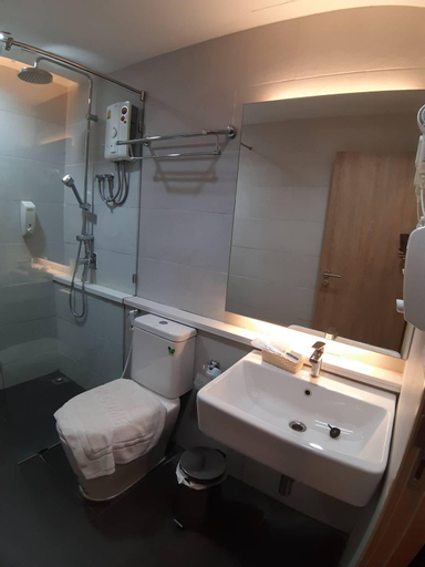 Bathroom 6