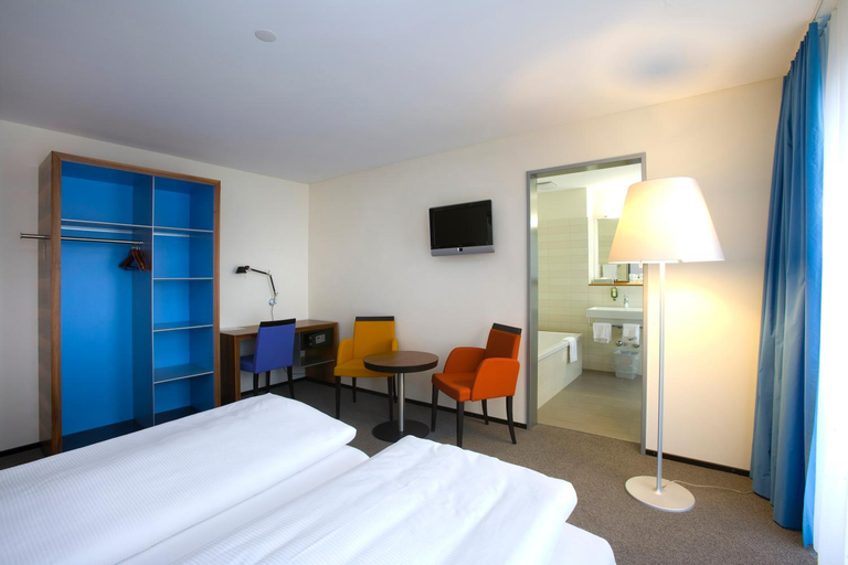 Bedroom 2, Hotel Astoria, Olten