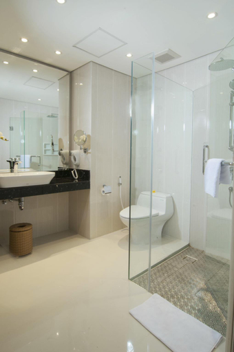 Bathroom 12