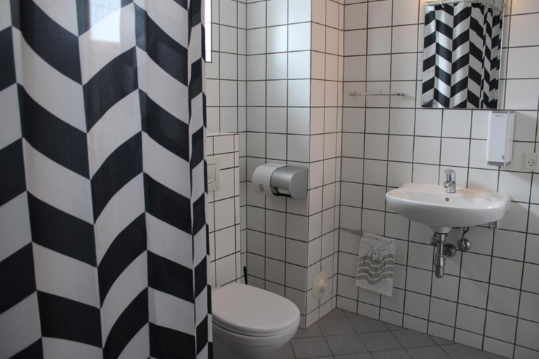 Bathroom 4, Danhostel Herning, Herning