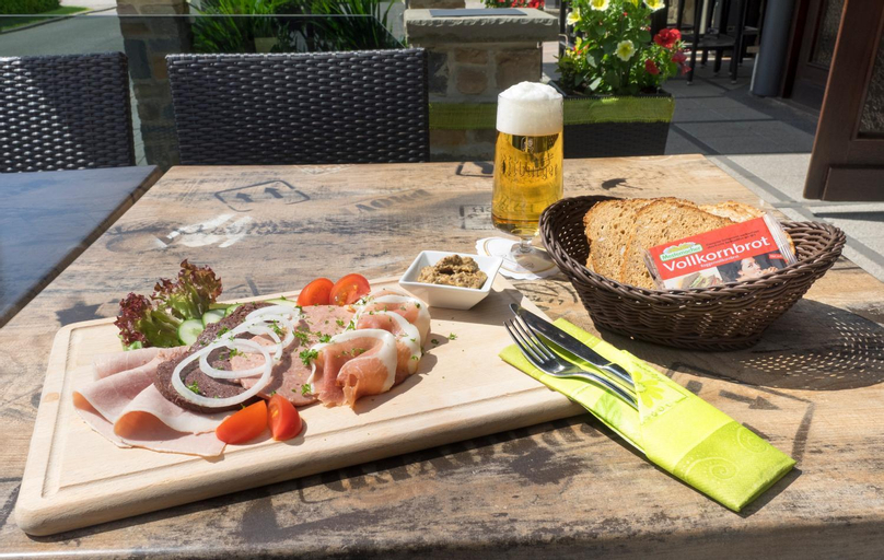Food & Drinks 4, Restaurant - Pension Im Pfenn, Eifelkreis Bitburg-Prüm