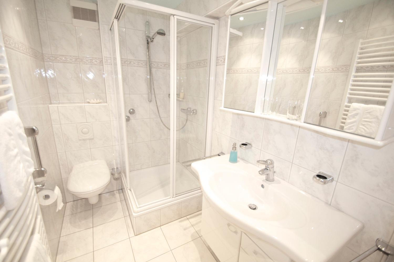 Bathroom 4, Landhaus Hamm, Düsseldorf