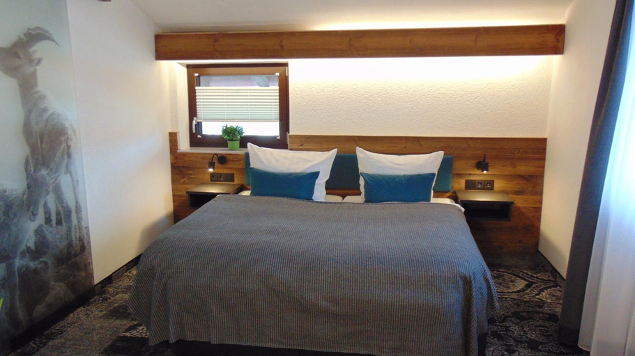 Others 5, Hotel Mariandl, Traunstein