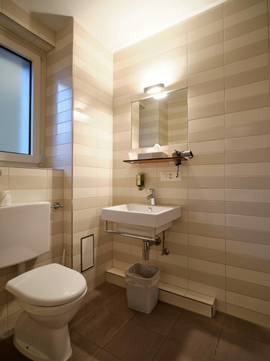 Bathroom 4
