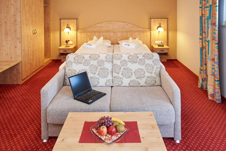 Bedroom 2, Apparthotels Minerva Diana Octavia, Kelheim