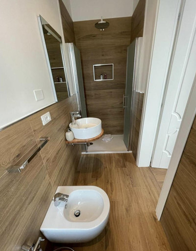 Bathroom 2, La Casa degli Artisti, Bologna