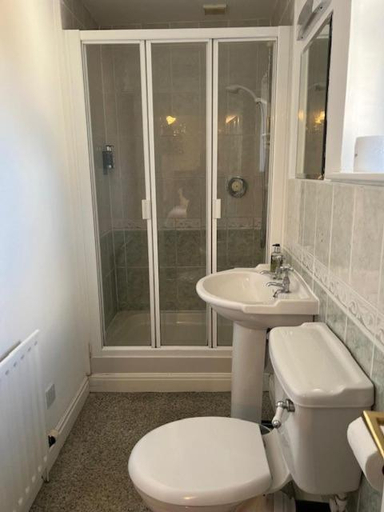 Bathroom 3, The Marton Arms, North Yorkshire