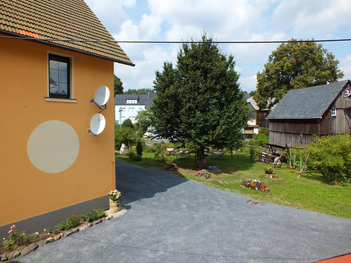 Others 5, Landgasthof Zur Muhle, Hof
