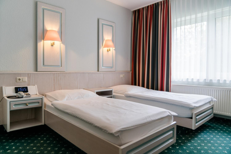 Bedroom 5, Hotel Falkenhagen, Prignitz