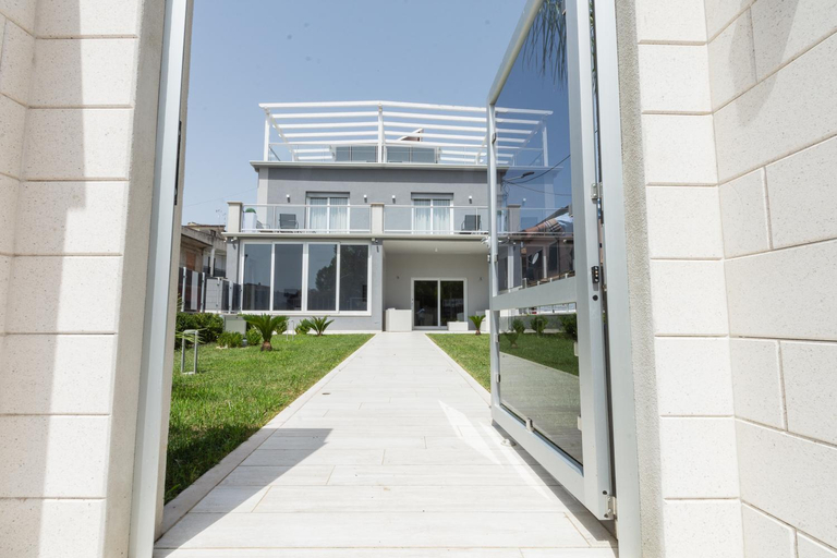 Others 2, Luxury House, Cosenza