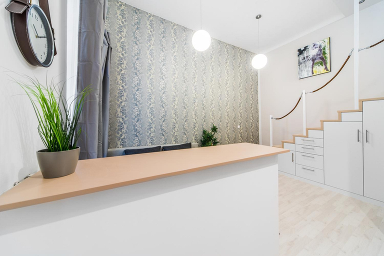 Bathroom 2, Barcsay Apartment, Budapesti