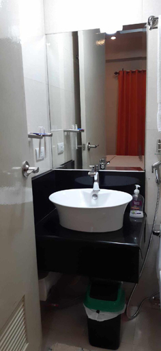 Bathroom 3, 6C Sarasota 4 Residential Resort, Pasay City