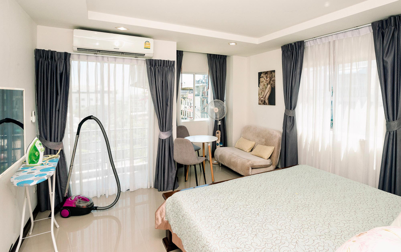 Bedroom 2, Beach 7 Condo, Pattaya