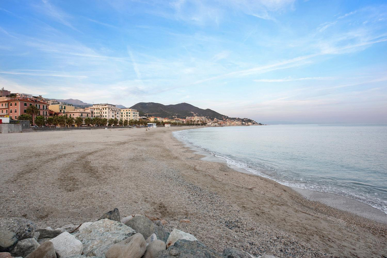 Exterior & Views 5, Trilocale Recagno nuovo, Savona