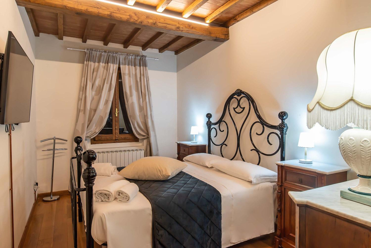 Bedroom 3, Gattaia Apartments with swimming pool, Florence