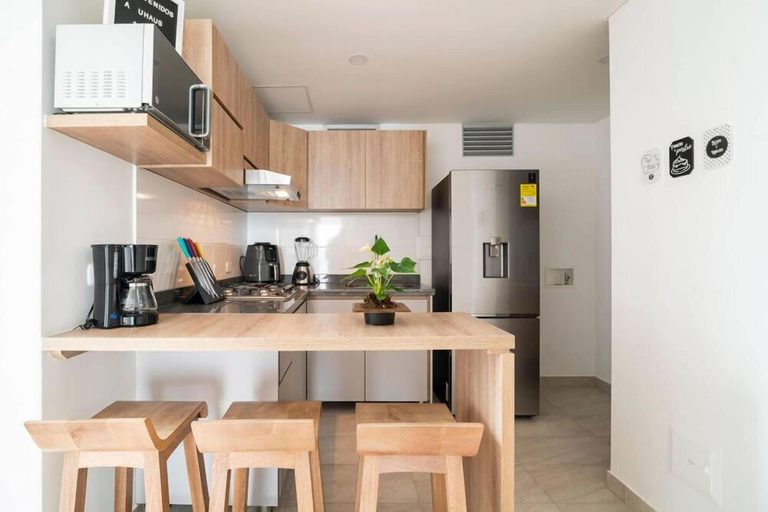 Others 5, Uhaus 704, Manizales