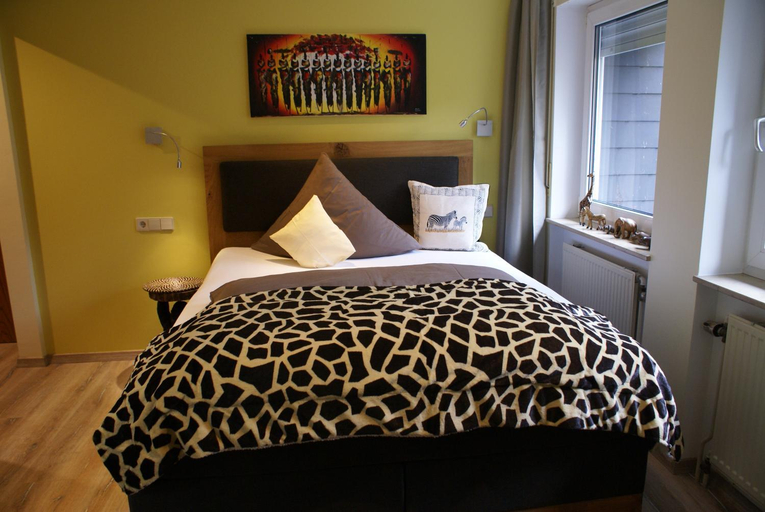 Bedroom 4, Hotel Storchen, Lörrach