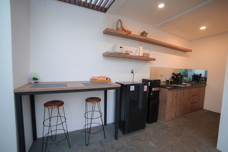 Dining Room 9