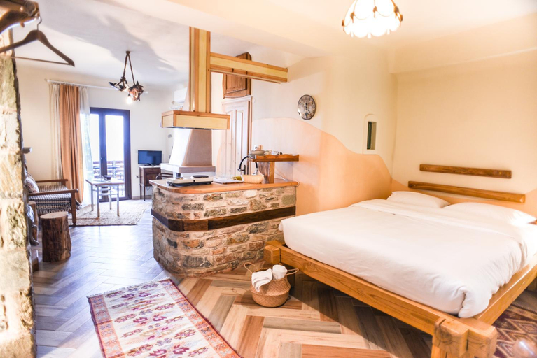 Bedroom 2, Victoria's Country Apartments, Thessaly