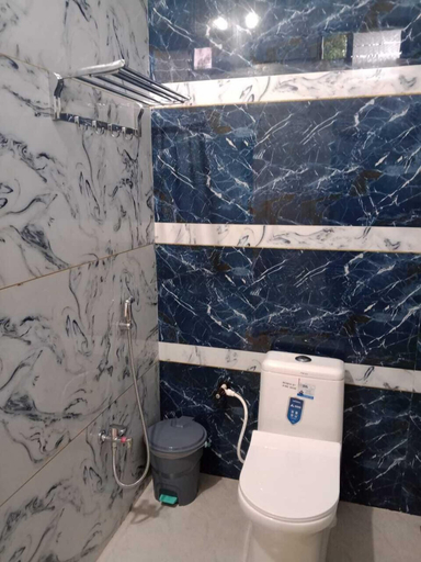 Bathroom 3, Swati Nyahari Niwas Tarkarli Malvan, Sindhudurg