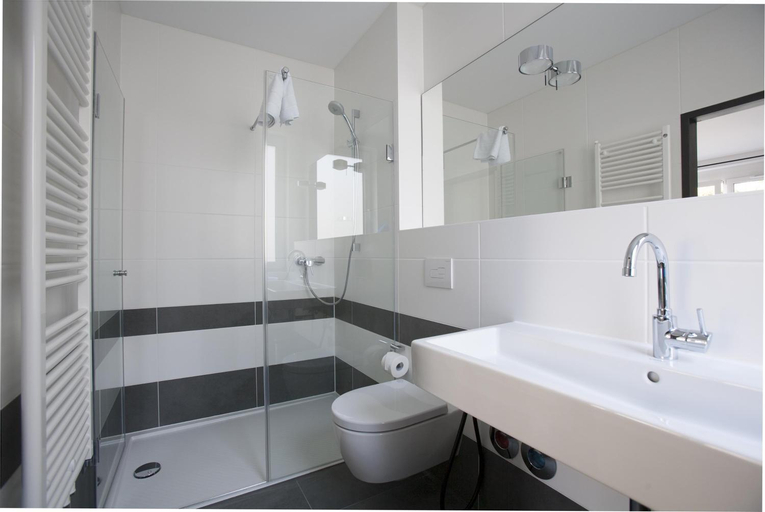 Bedroom 3, Hotel Am Romerwall, Mainz