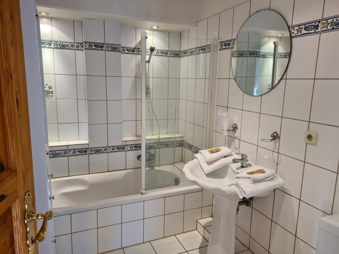 Bathroom 4, Seelust, Plön