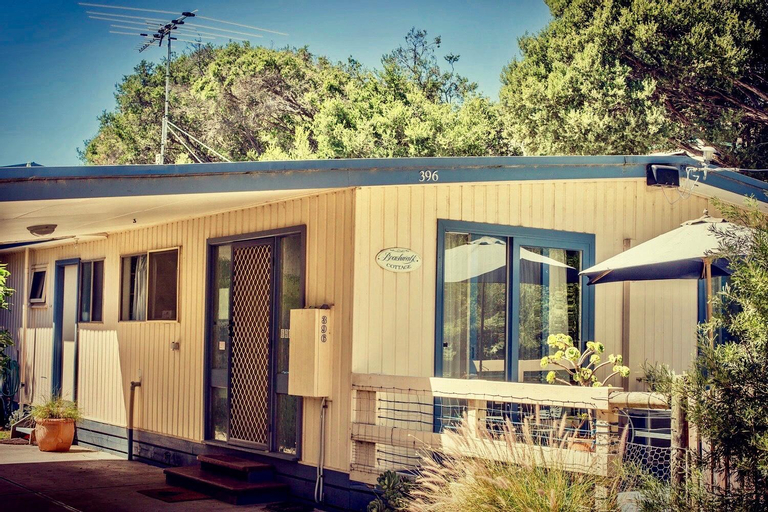 Exterior 10