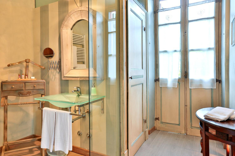 Bathroom 4