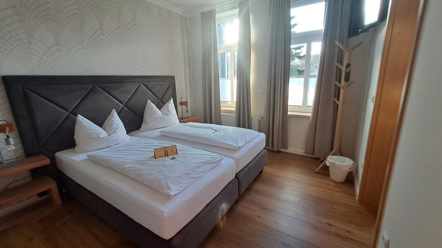 Bedroom 3, Hotel Kaiserhof, Goslar