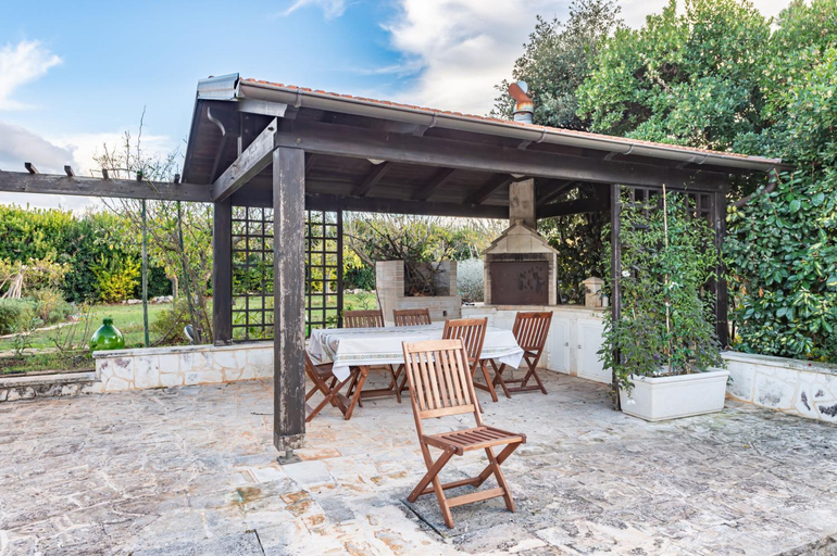 Others 5, Trulli Garden Harmony by Rentbeat, Taranto