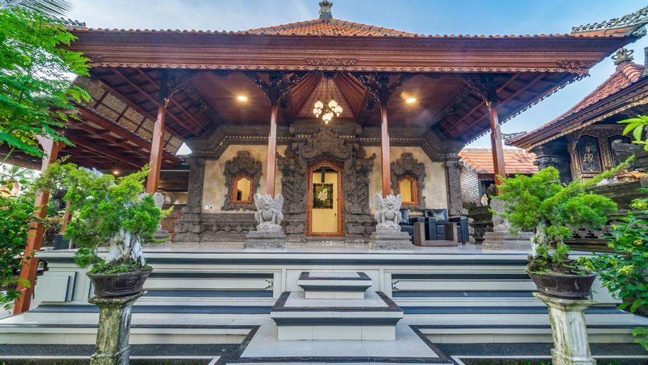 Exterior 2